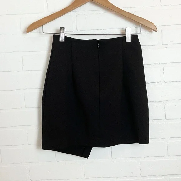 Aritzia Babaton Jethro Skirt Black Mini Asymmetric Size 00 Like new - Picture 12 of 16